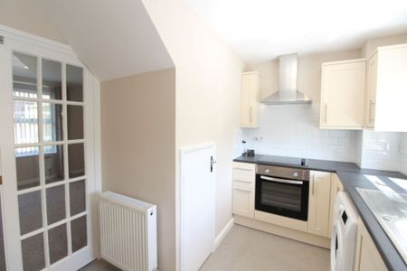Withy Bush, Burgess Hill, RH15 - Photo 5