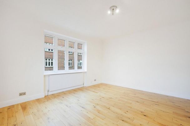 3 bedroom flat to rent - Photo 1