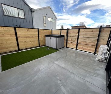 Quality New Build Townhouse with a Courtyard - Photo 2