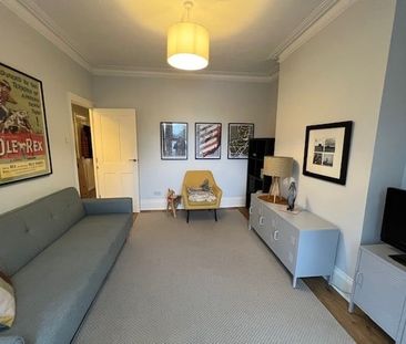 2 Bed Flat, Aldeburgh Street, SE10 - Photo 1