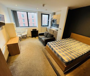 Studio to rent - Photo 2