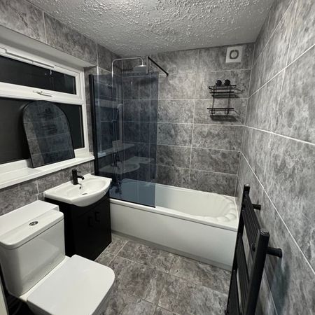 Room in a Shared House, Vernon Avenue, NG6 - Photo 3