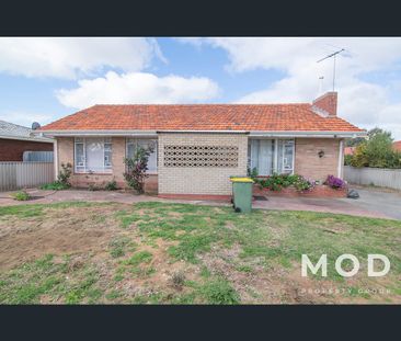 39 Kemmish Ave, Parmelia, WA 6167 - Photo 4