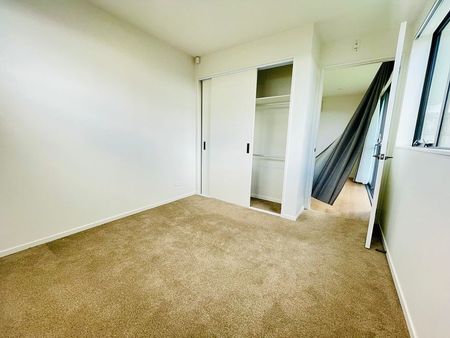 Modern 2 Bedrooms & 1.5 Bathrooms in LYNFIELD! - Photo 3