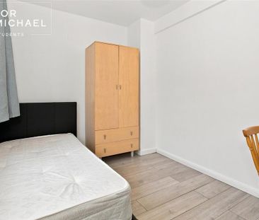 5 bedroom semi-detached house to rent - Photo 5