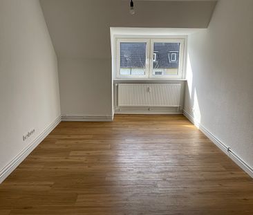 ~~Kleine Dachgeschoss 2 Zimmerwohnung in Bünde Mitte !~~ - Foto 3