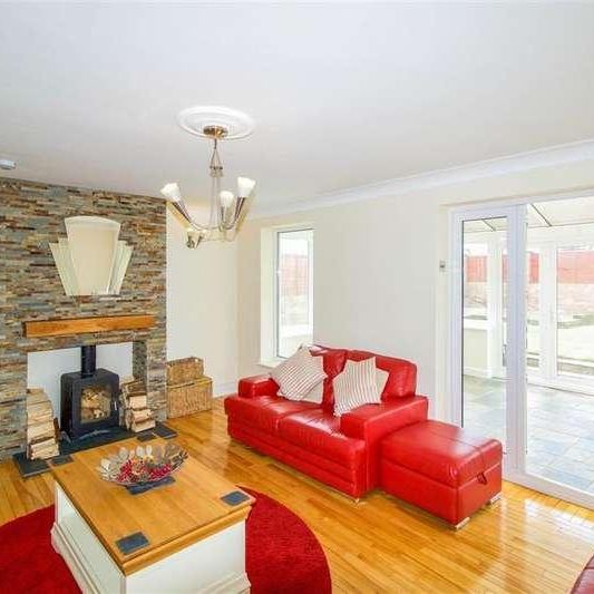 Ffordd Y Parc, Litchard, Bridgend, CF31 - Photo 1