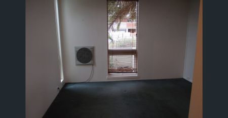 Beachfront Location - Photo 4