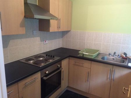 2 bedroom flat to rent - Photo 4