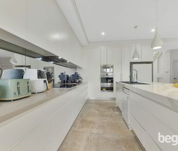 IMPECCABLE & EXTRA SPACIOUS IN QUIET SETTING CLOSE TO CHULLORA MARK... - Photo 6