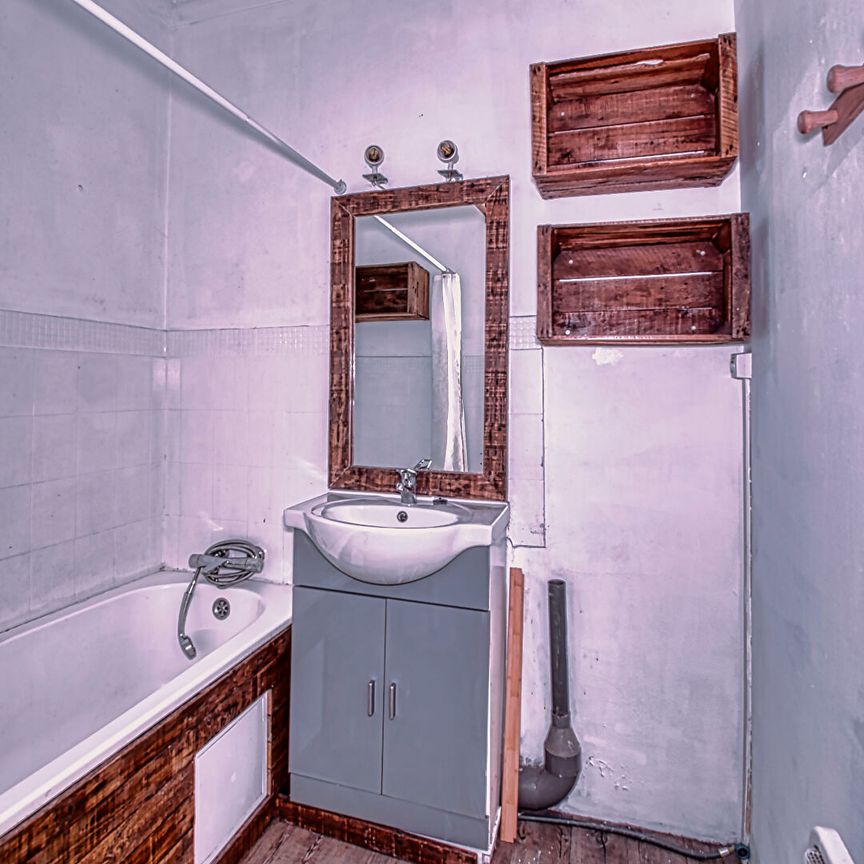 Maison Nimes 2 pièces 52 m², - Photo 1