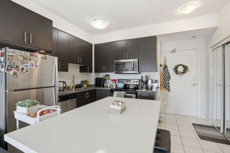 For Lease - 2490 Old Bronte Road Unit# 720, Oakville, Ontario - Photo 3
