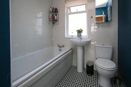 16 Muskett Crescent, Carryduff, Belfast, BT8 8QL - Photo 5