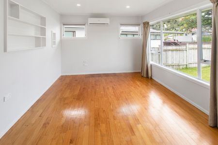 3 bedroom home for rent in Otara! - Photo 2