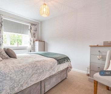 3 bedroom detached house to rent - Photo 4