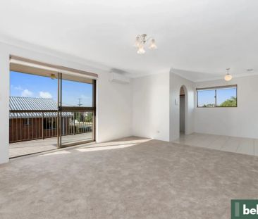 SPACIOUS APARTMENT IN A PRIME INNER-CITY LOCATION - Photo 5