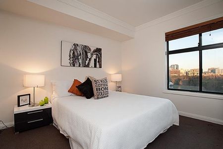 Thinking of selling? Contact our agent - Photo 2