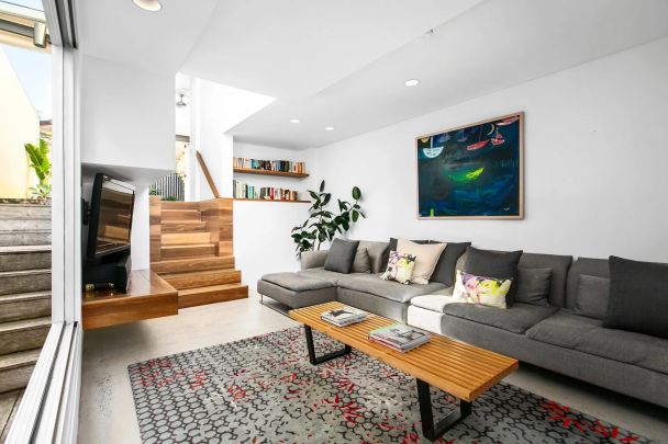 Architecturally designed park side home with spectacular city & park views - Photo 1