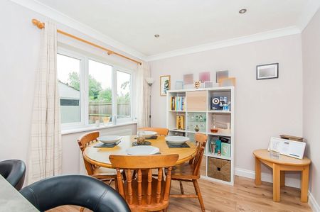 Corfe Avenue, Peterborough PE4 6QR - Photo 4