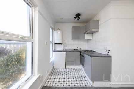 1 bedroom flat to rent - Photo 2