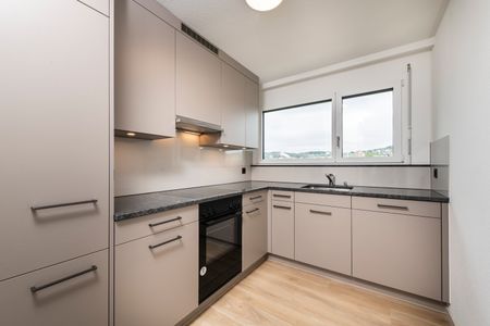 "Moderne 2-Zimmer-Wohnung mit Balkon und Aussicht in Zürich Altstetten" - Foto 4