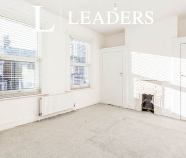 3 bedroom house to rent Albany Avenue, SS0 - Photo 4