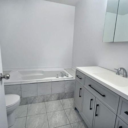2 CH - 1 SDB - Charlemagne - $1,400 /mo - Photo 4
