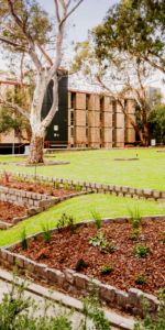 La Trobe University - Menzies College, Melbourne - Photo 4