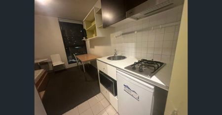 Prime Location in Melbourne CBD - Photo 3