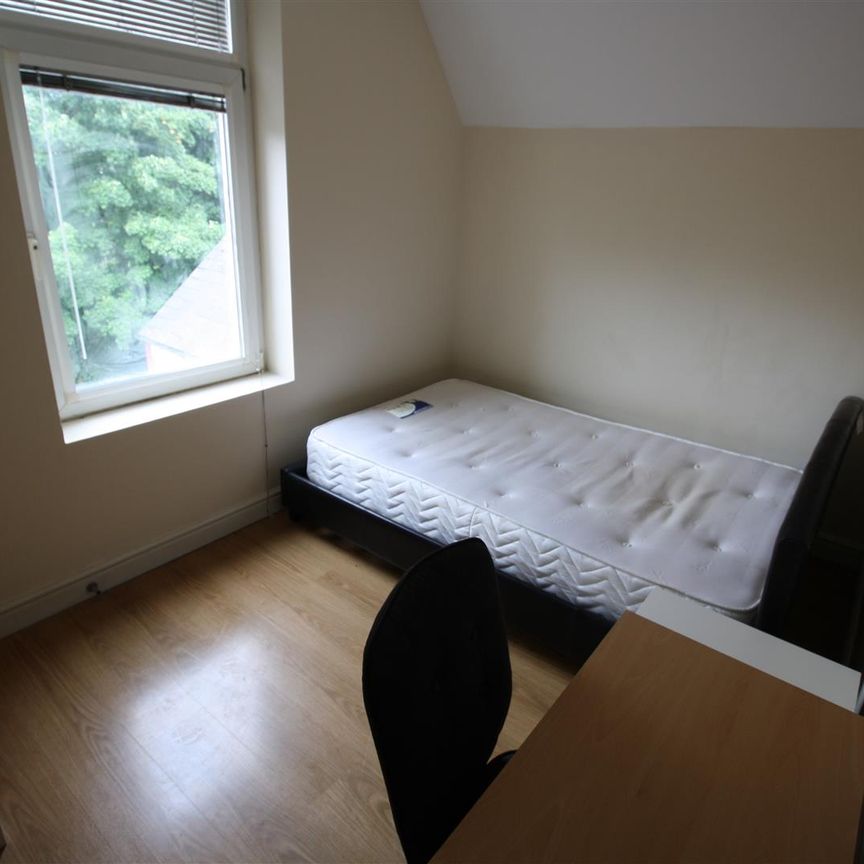 Colum Road, Cardiff - Photo 1