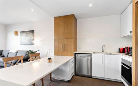 SPACIOUS & APPEALING - Photo 4