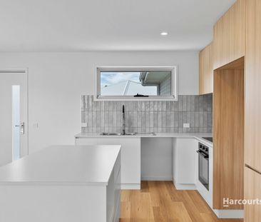 Fresh Modern Feel in the heart of Sorell. - Photo 6