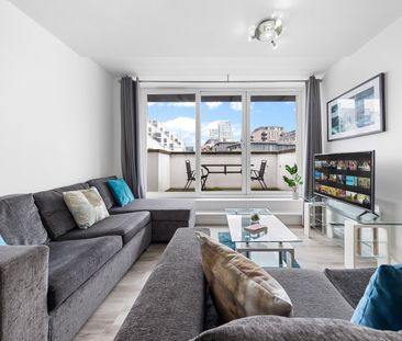 3 Bed Penthouse, Point Pleasant, SW18 - Photo 4