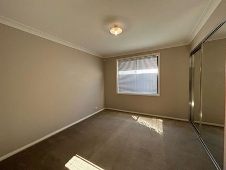 Spacious 3-Bedroom Home in a Quiet Location! - Photo 5