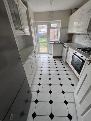 Babbacombe Road, Coventry - - Photo 1