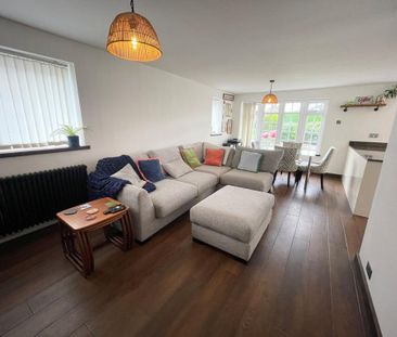 2 bedroom bungalow to rent - Photo 1