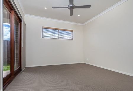 Comfort, Style and Convenience Under One Roof! - Photo 4