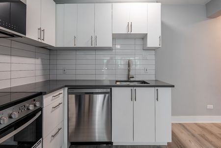5765 Cote-St-Luc Road, Montréal, QC - Photo 3