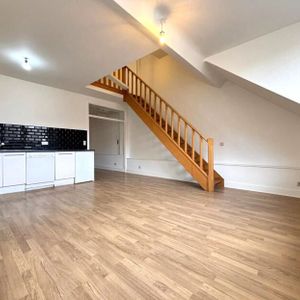 Duplex te huur in Brussel voor € 1.150 met 2 slaapkamers - Photo 2