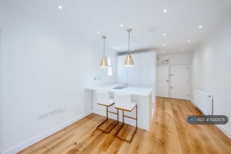 1 bedroom flat to rent - Photo 3