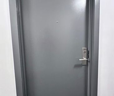 For Lease - 86 Dundas Street Unit# 1303, Mississauga, Ontario - Photo 3