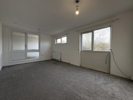 3 bedroom apartment to rent - Photo 2