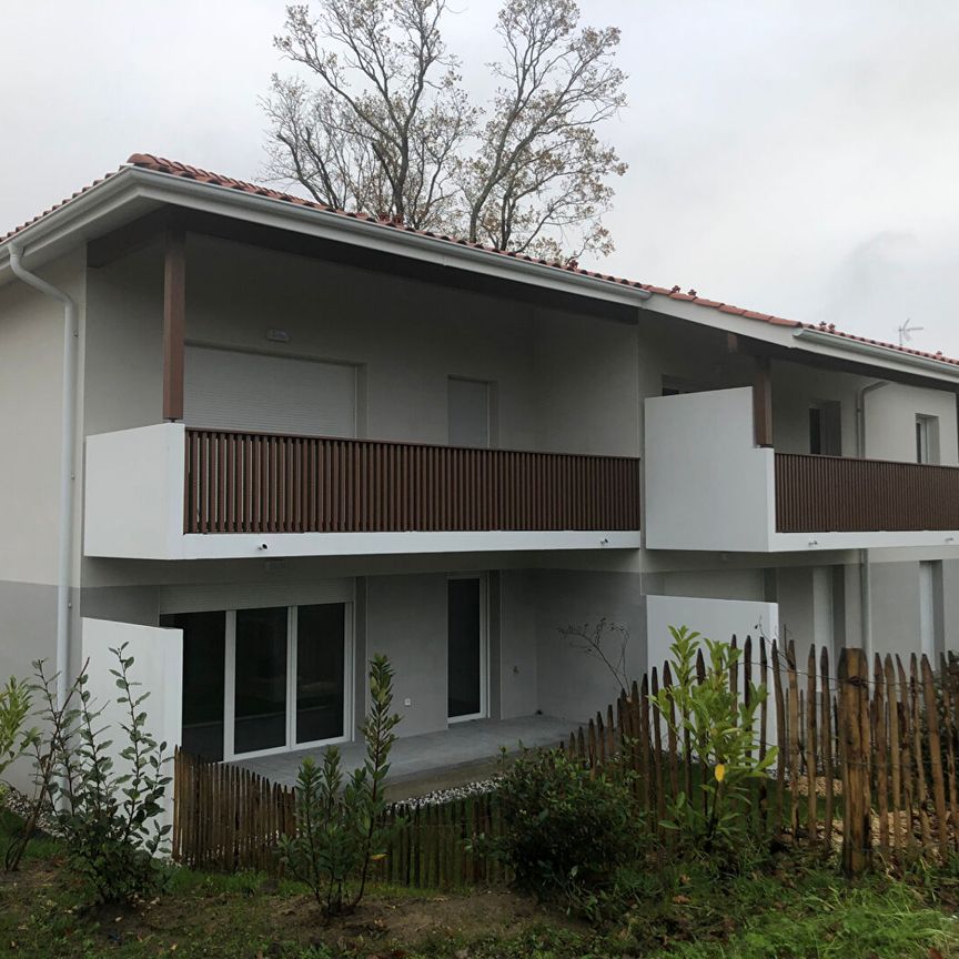 Location Appartement 4 pièces 83m² - Photo 1