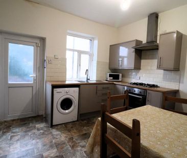 2 bedroom terraced house to rent - Photo 5