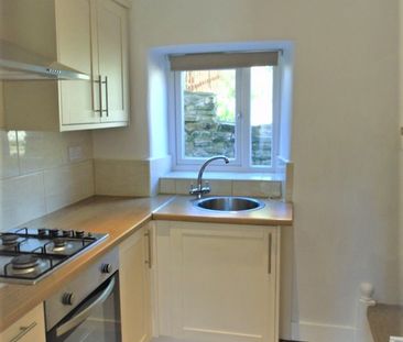 2 Bed Terraced House, Brook Hill, S61 - Photo 6