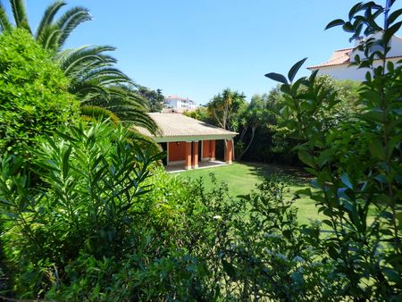 Spacious six bedroom villa in Estoril - Photo 5