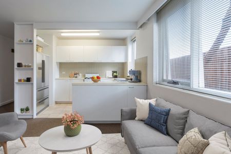 Thinking of selling? Contact our agent - Photo 2