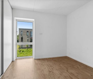 Moderne 4-værelses lejlighed med terrasse i Nørresundby - Photo 4