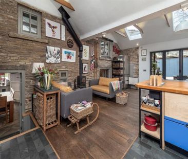 3 Bedroom Semi Detached To Let - Photo 5