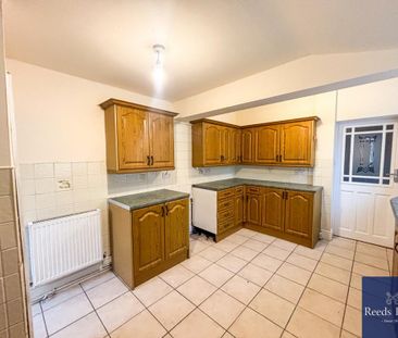 3 bedroom terraced house to rent - Photo 4